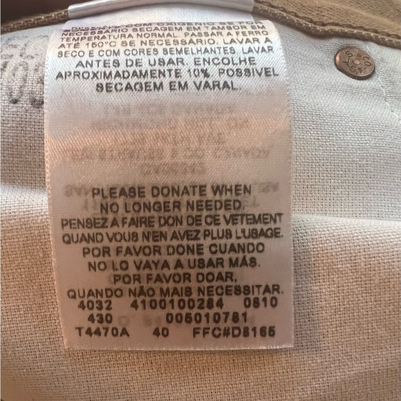 EUC Never Worn Men's Levi's 501 Button-Fly 46x32 Irregular Straight Leg Raw (L) - Picture 8 of 10